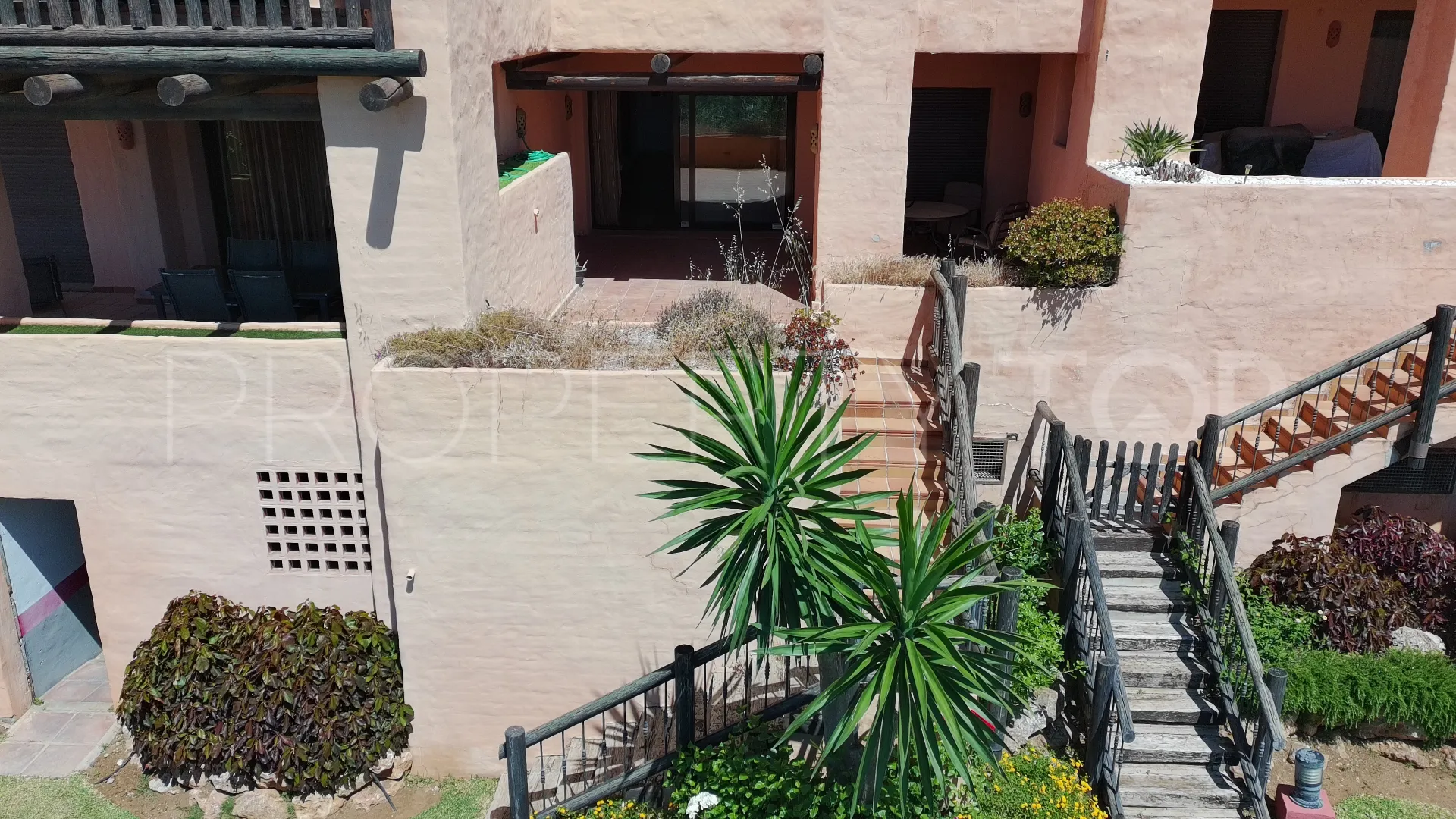 Apartamento planta baja en venta en La Duquesa de 2 dormitorios