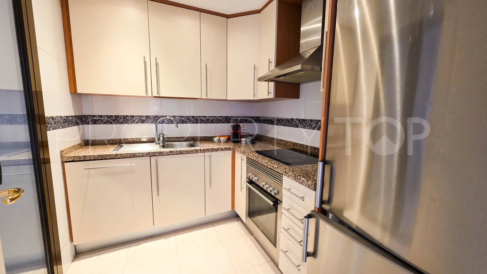 Apartamento planta baja en venta en La Duquesa de 2 dormitorios