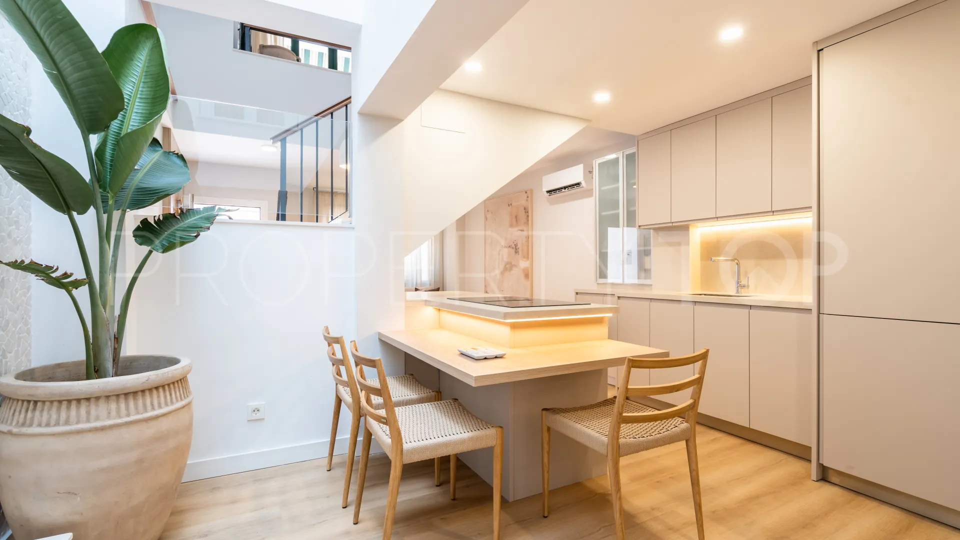 Buy town house with 3 bedrooms in Estepona Old Town