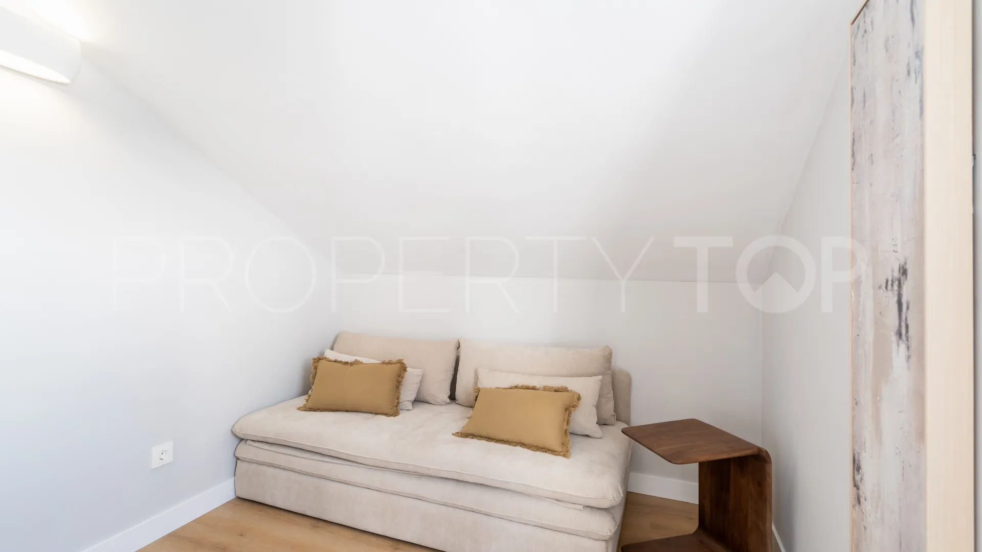Buy town house with 3 bedrooms in Estepona Old Town