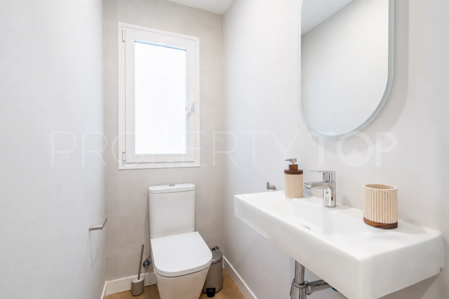 Buy town house with 3 bedrooms in Estepona Old Town
