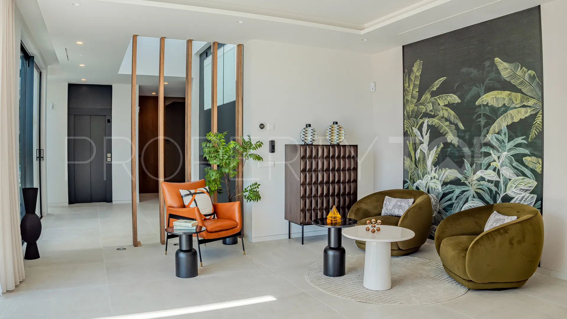 For sale 6 bedrooms villa in Paraiso Alto
