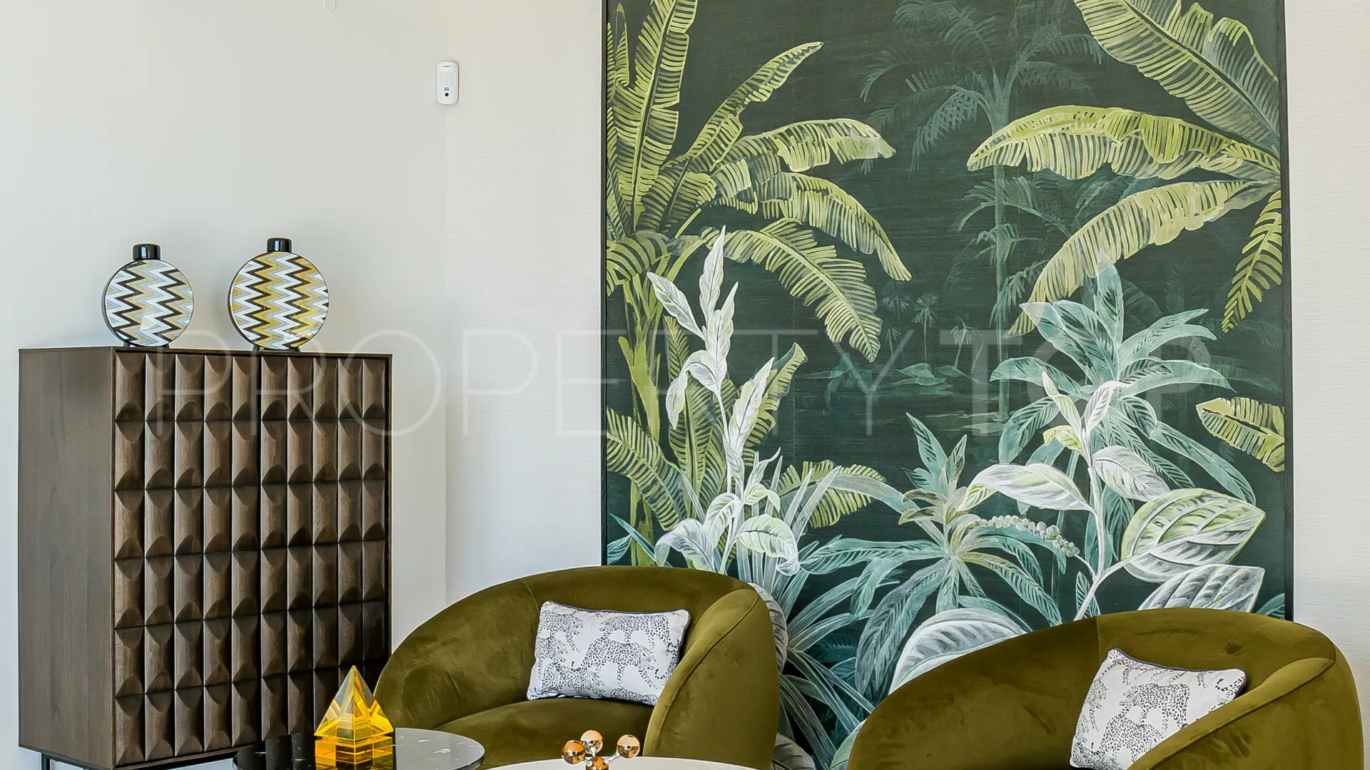 For sale 6 bedrooms villa in Paraiso Alto