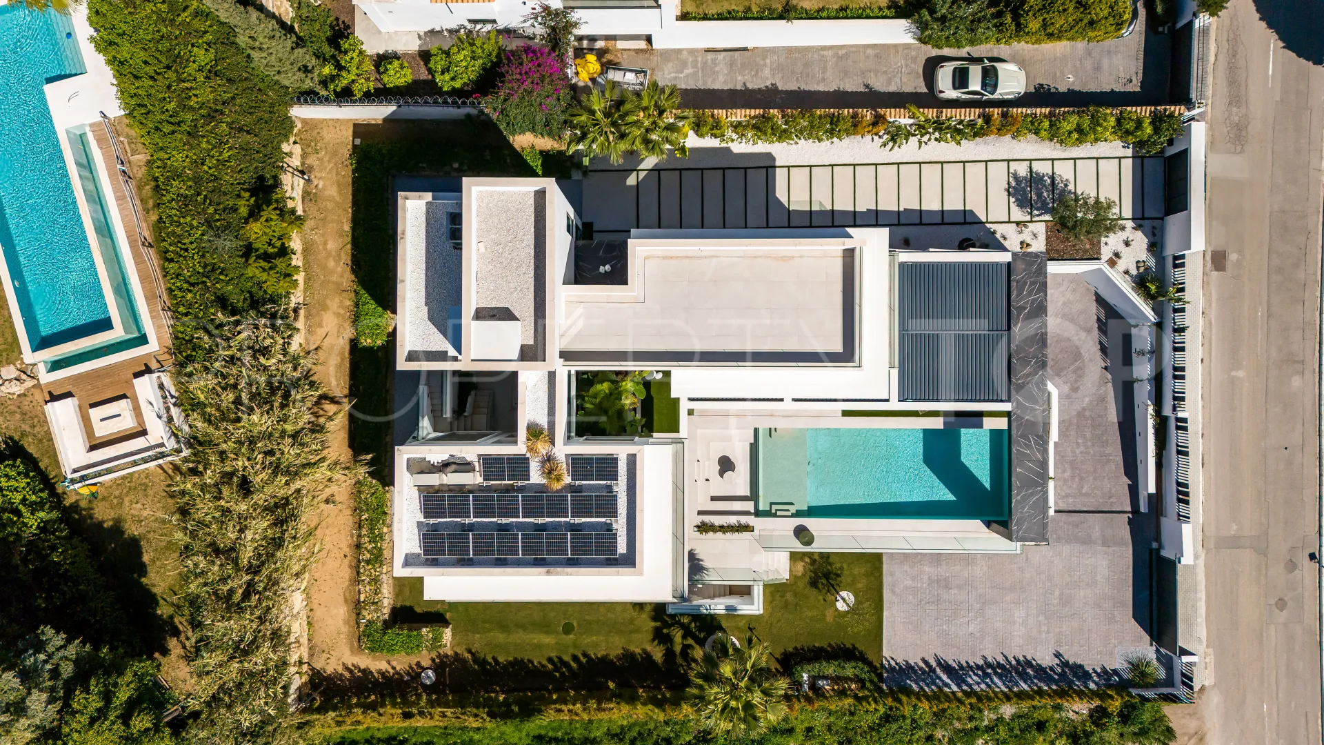 For sale 6 bedrooms villa in Paraiso Alto