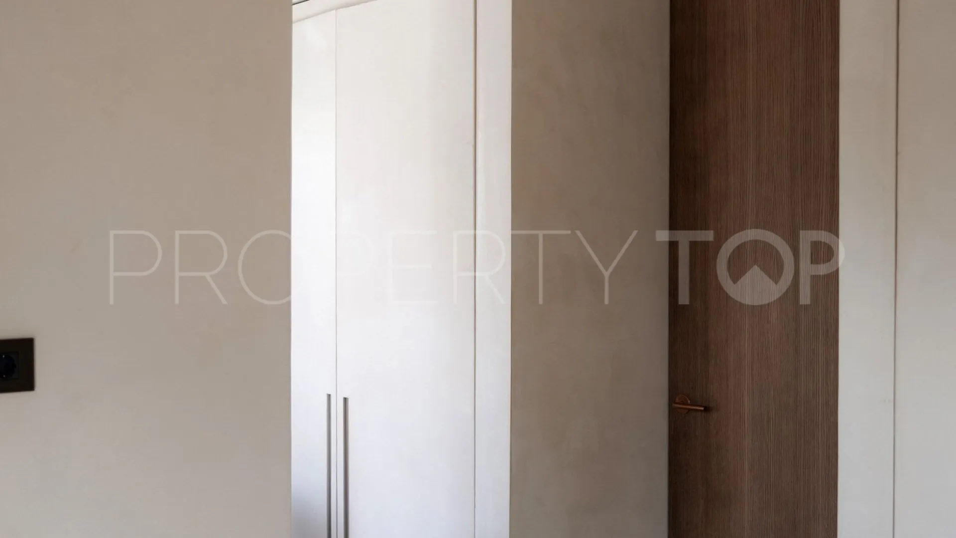 Town house for sale in El Naranjal