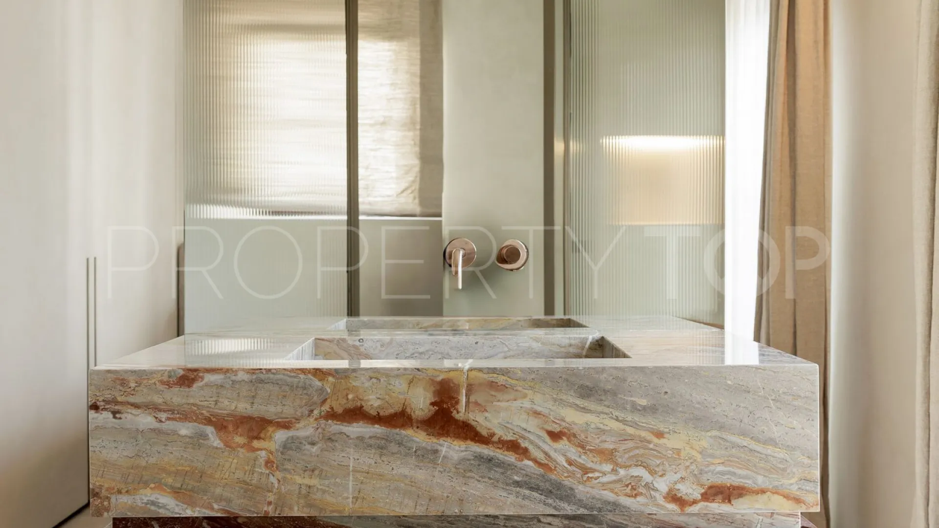 Town house for sale in El Naranjal