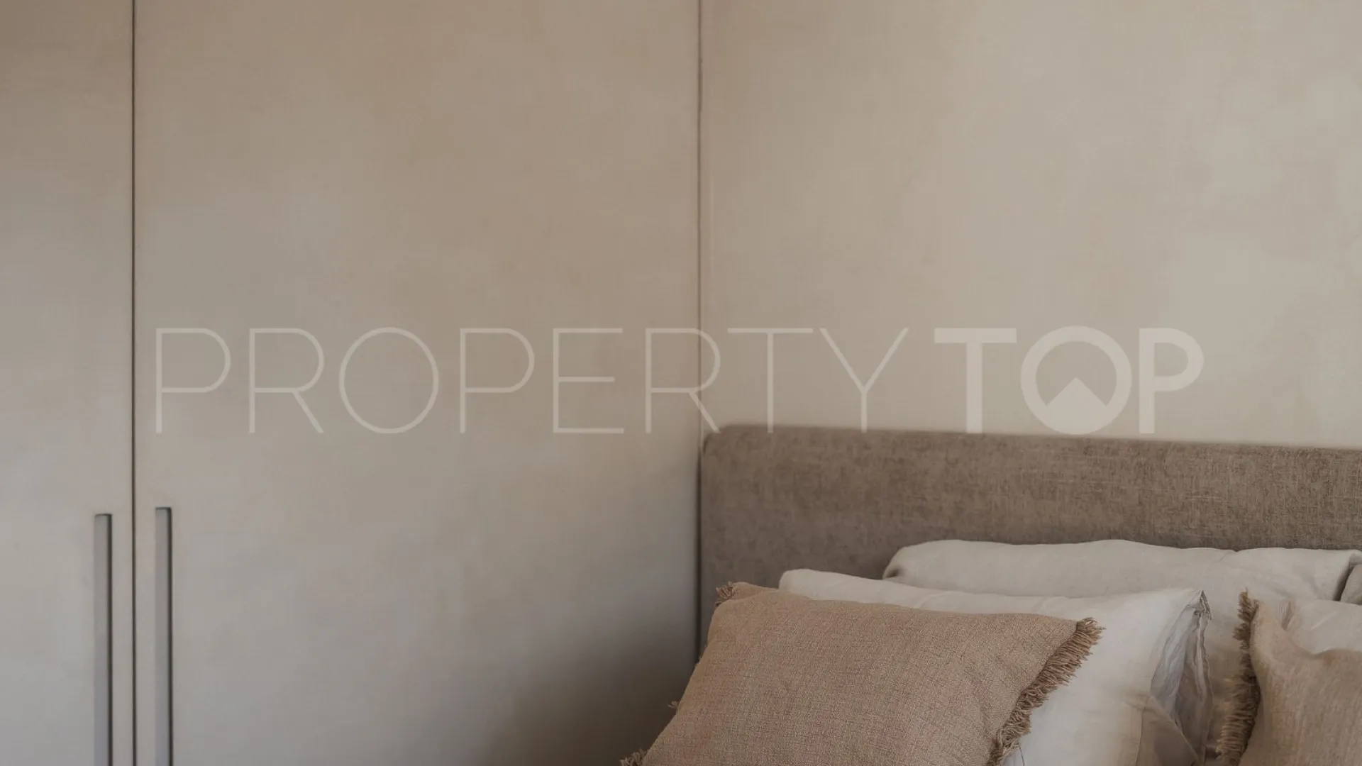 Town house for sale in El Naranjal