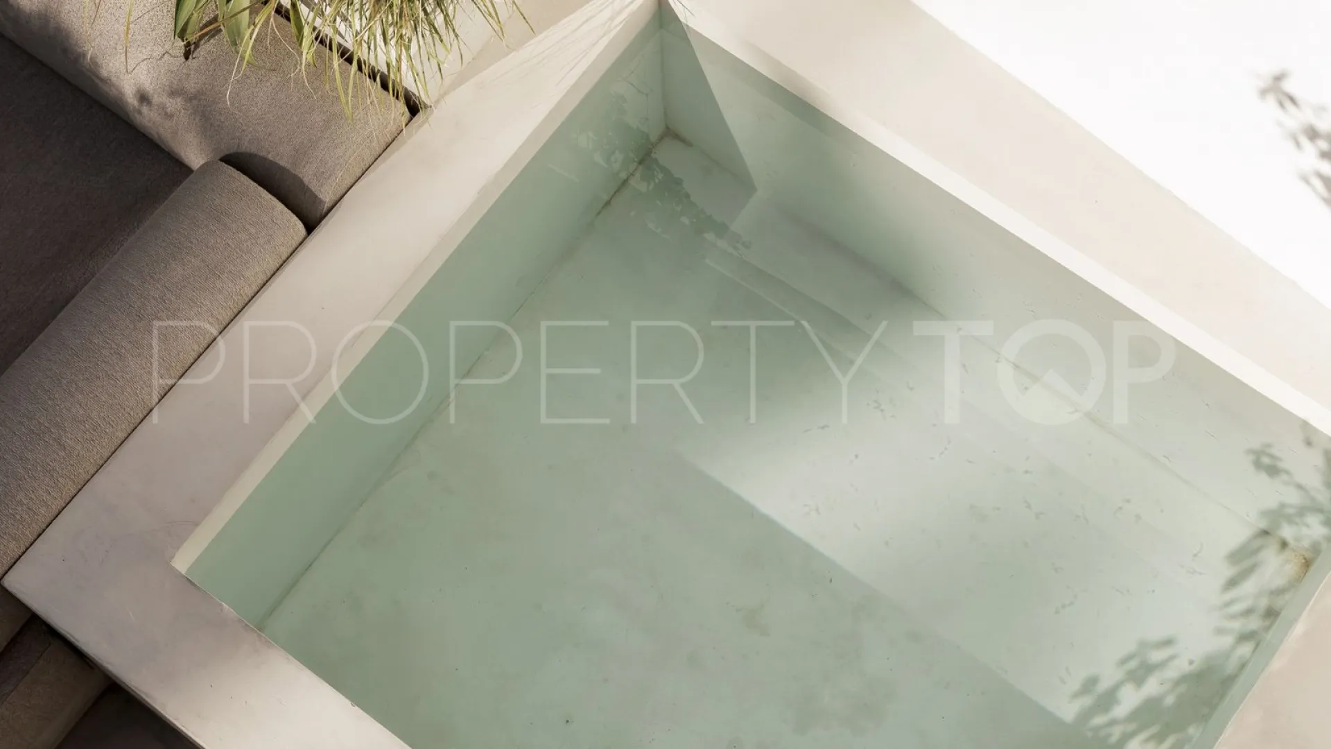 Town house for sale in El Naranjal