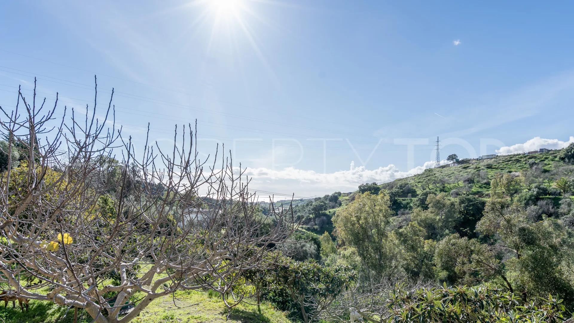 Villa for sale in Altos de Estepona with 8 bedrooms