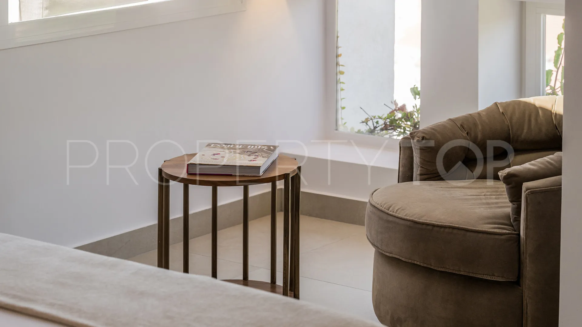 Ático en venta con 3 dormitorios en Nueva Andalucia