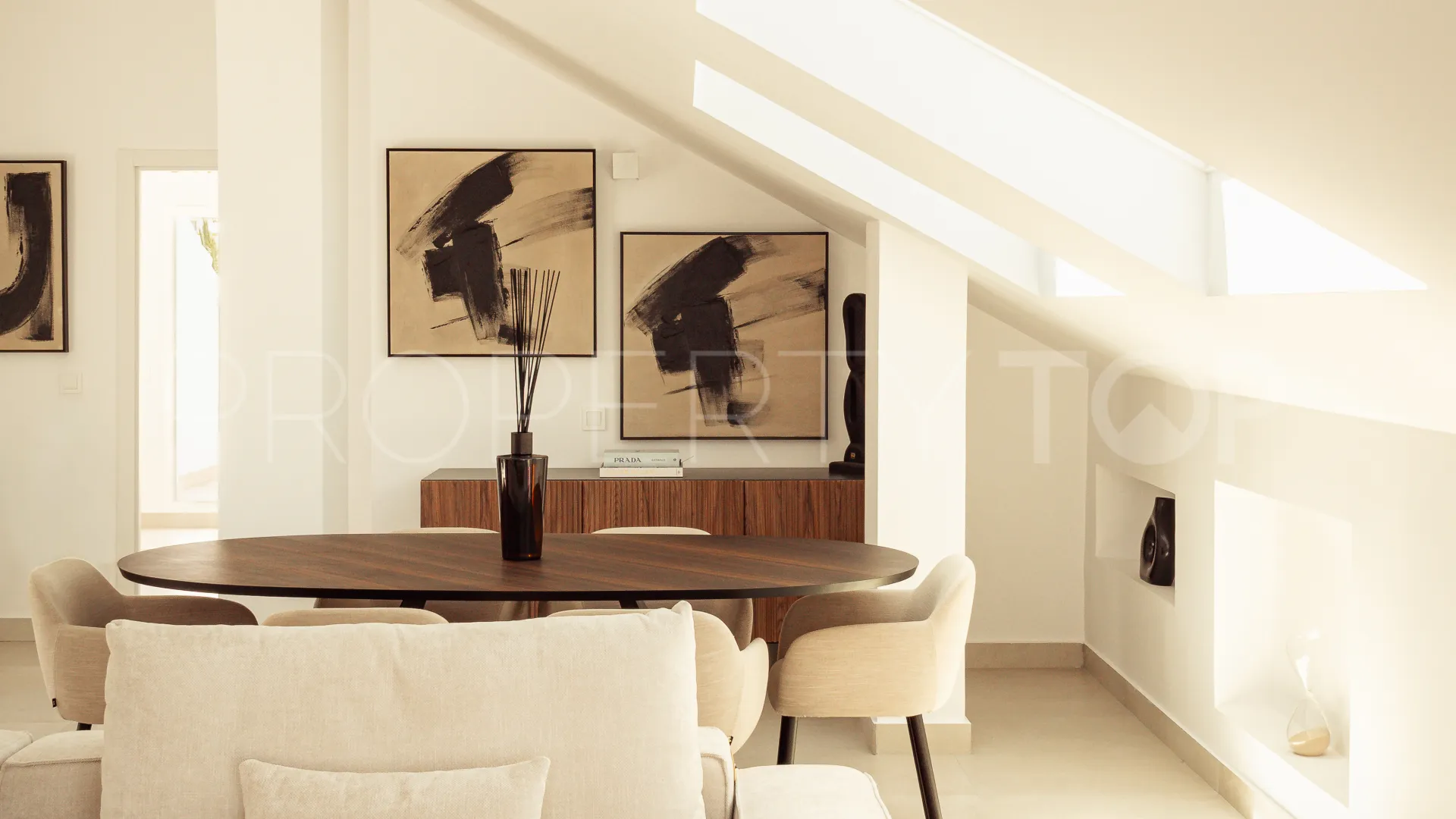 Penthouse for sale in Nueva Andalucia with 3 bedrooms