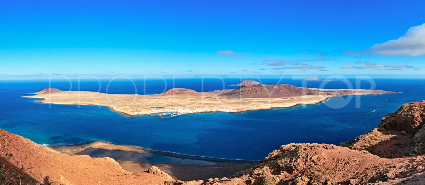 Buy house with 2 bedrooms in La Graciosa