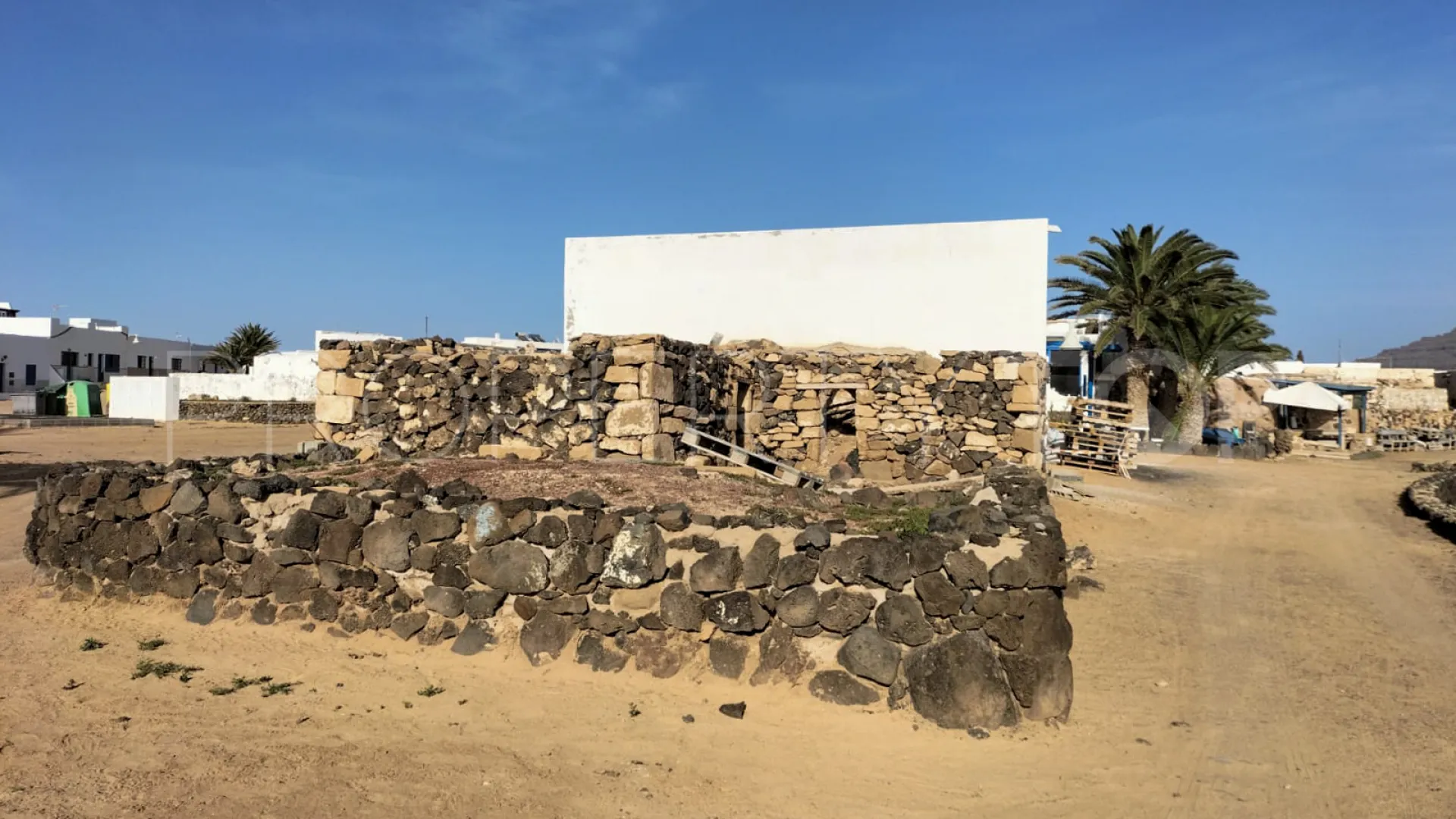 Buy house with 2 bedrooms in La Graciosa