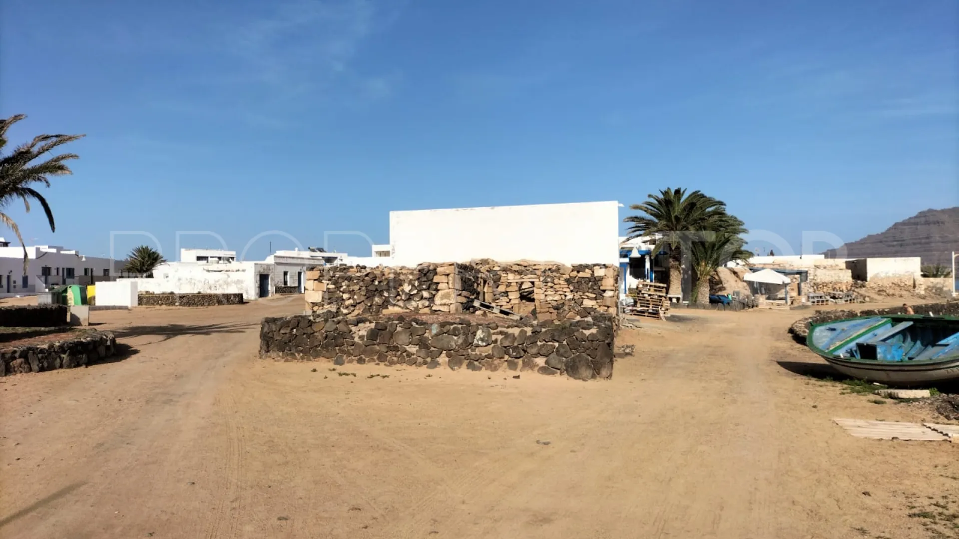 Buy house with 2 bedrooms in La Graciosa