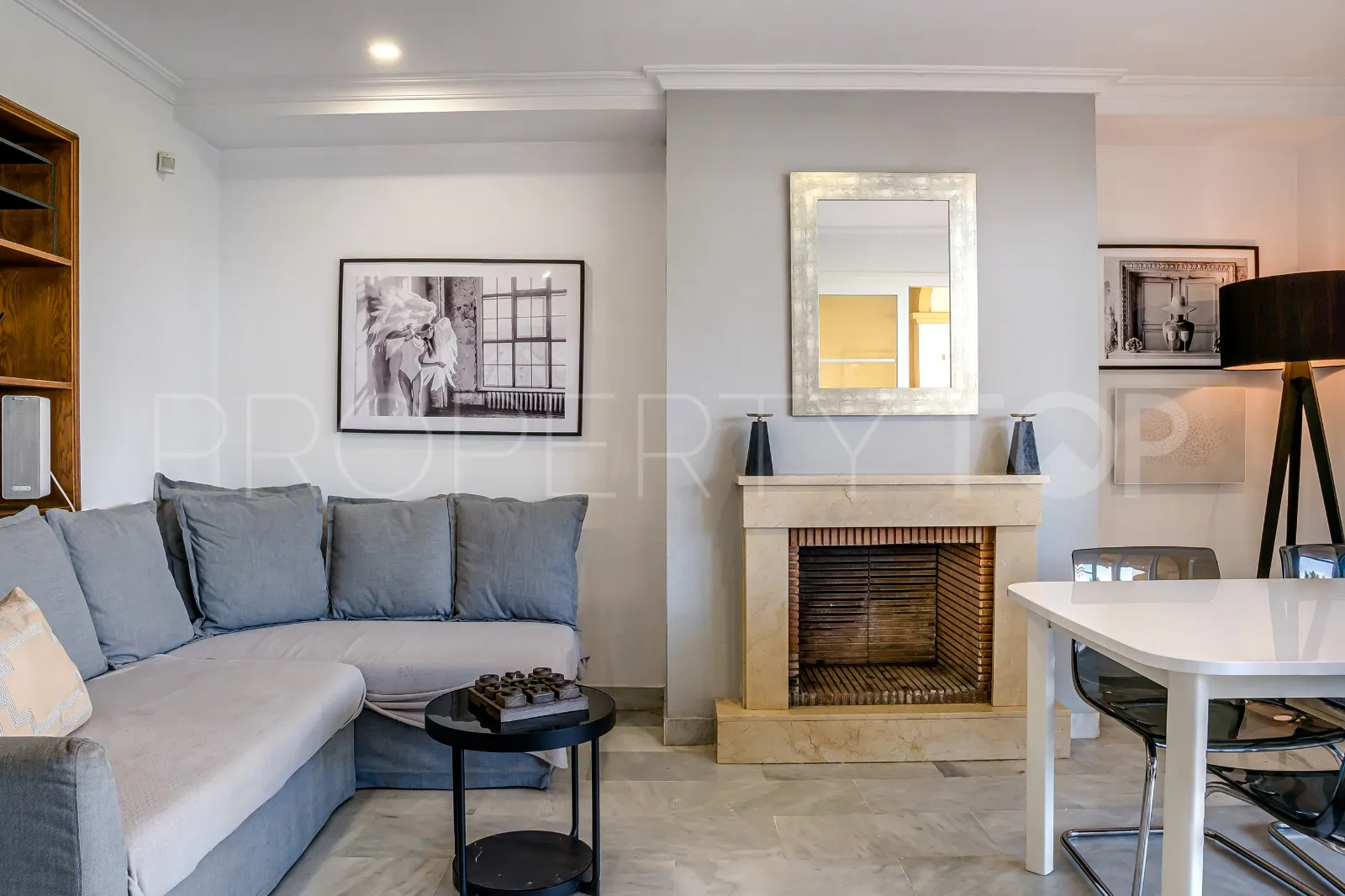 Comprar duplex planta baja de 3 dormitorios en Señorio de Aloha