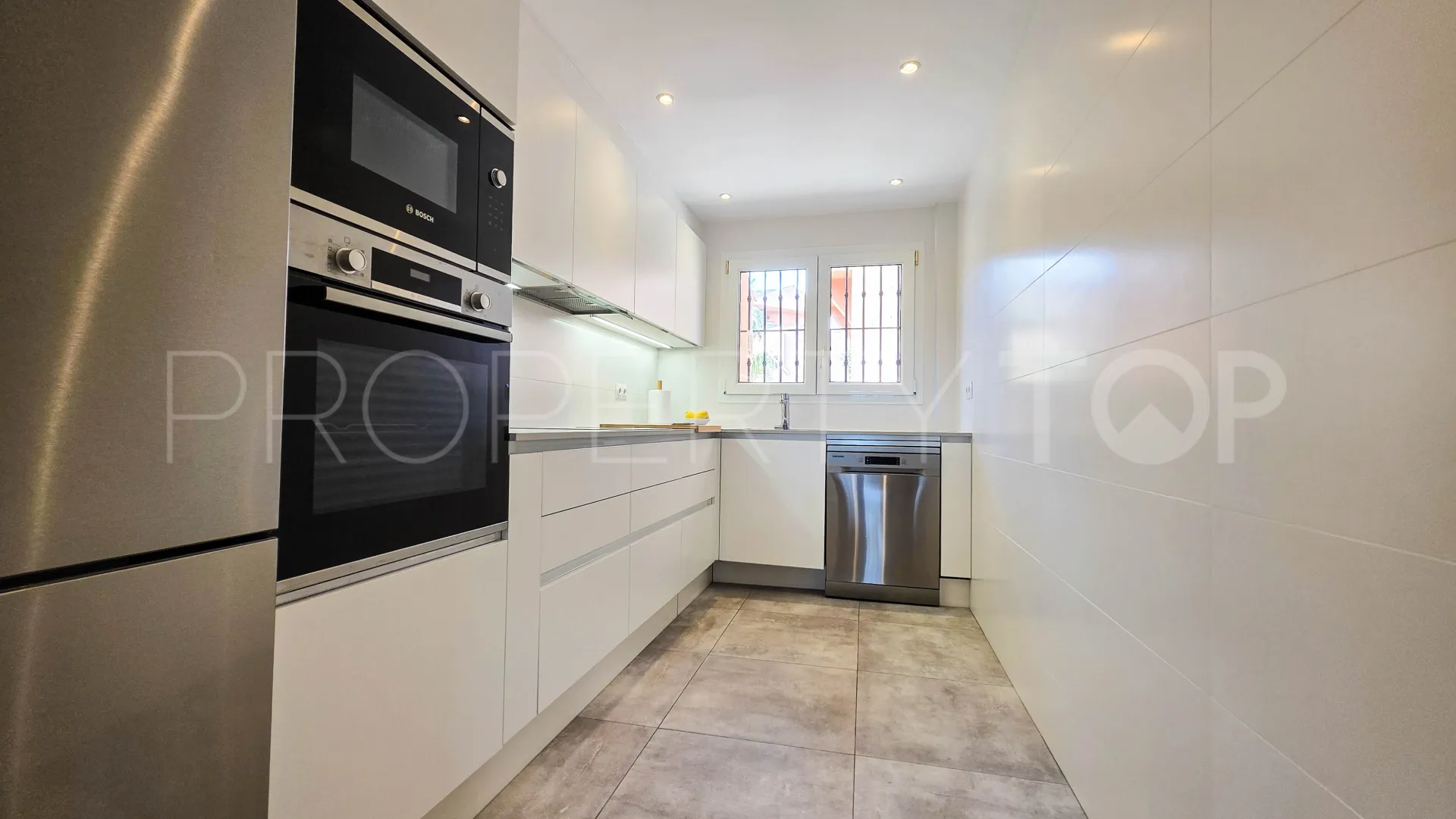 3 bedrooms Manilva Beach town house for sale