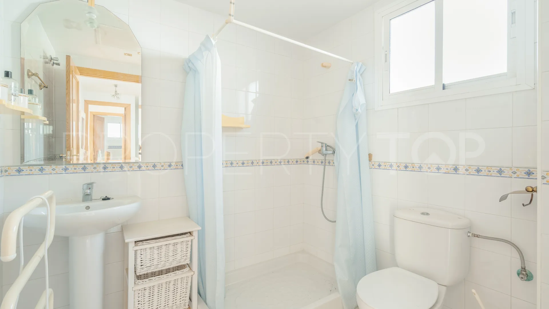For sale duplex penthouse with 2 bedrooms in Selwo