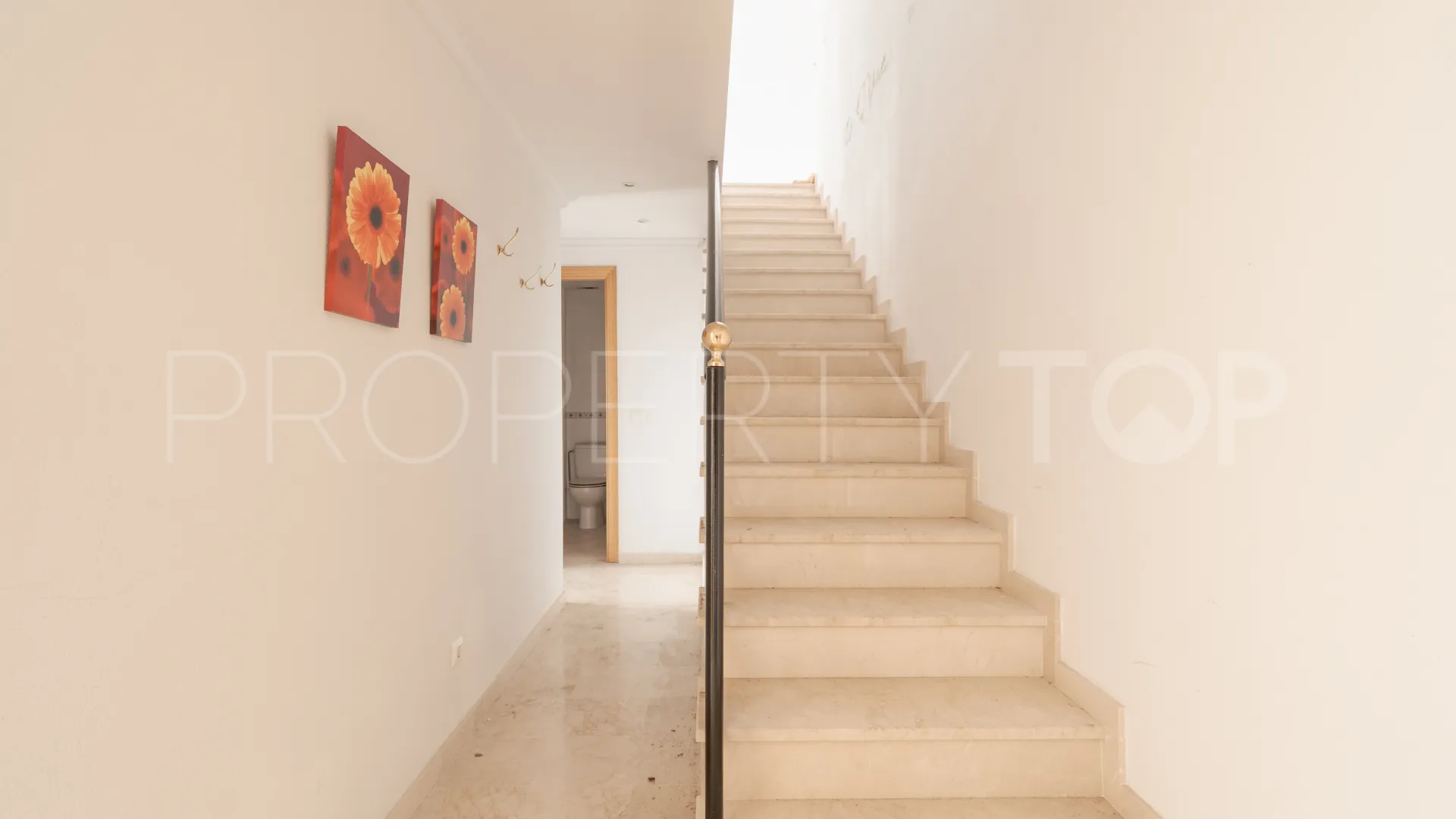 For sale duplex penthouse with 2 bedrooms in Selwo