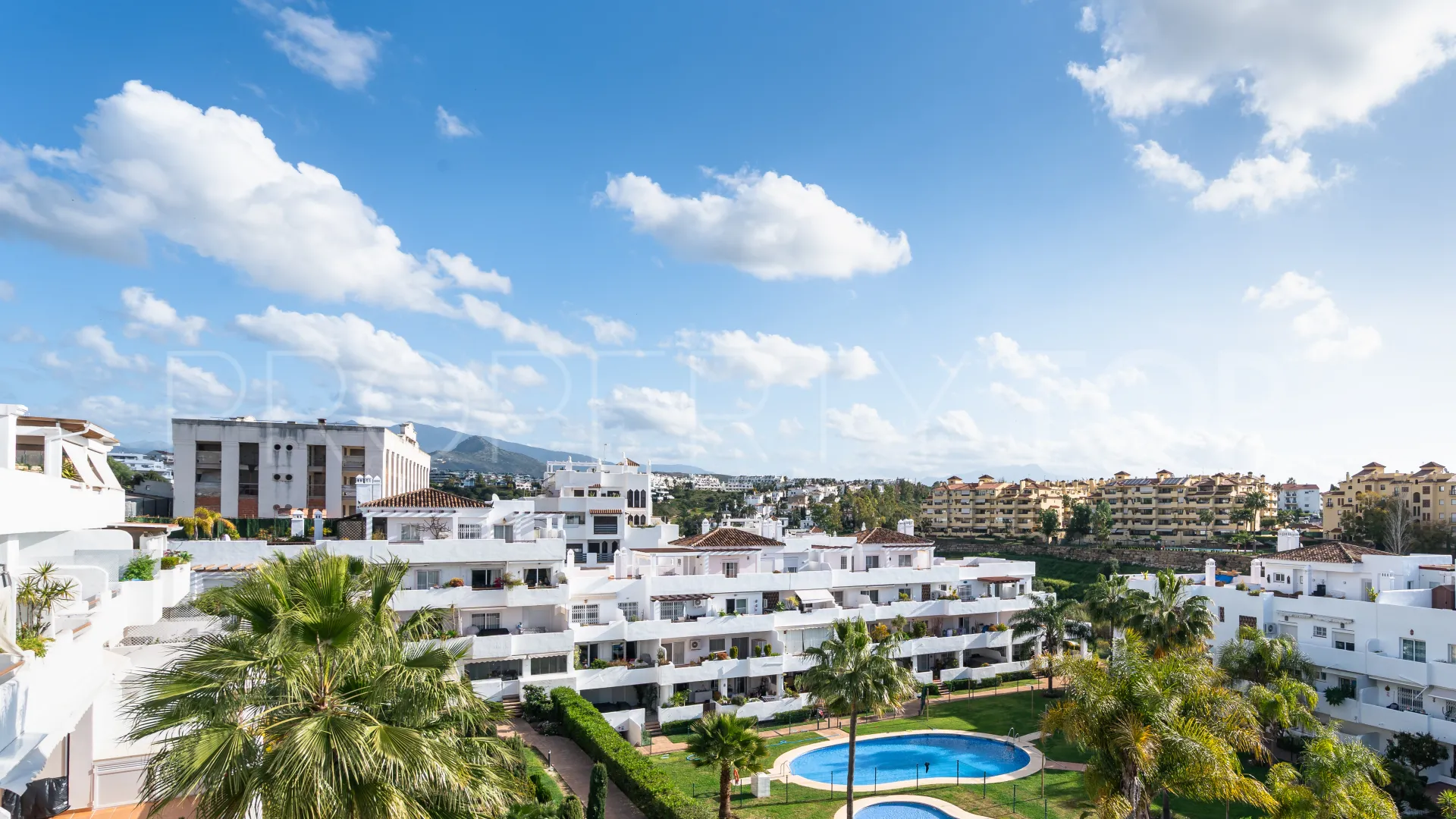 For sale duplex penthouse with 2 bedrooms in Selwo