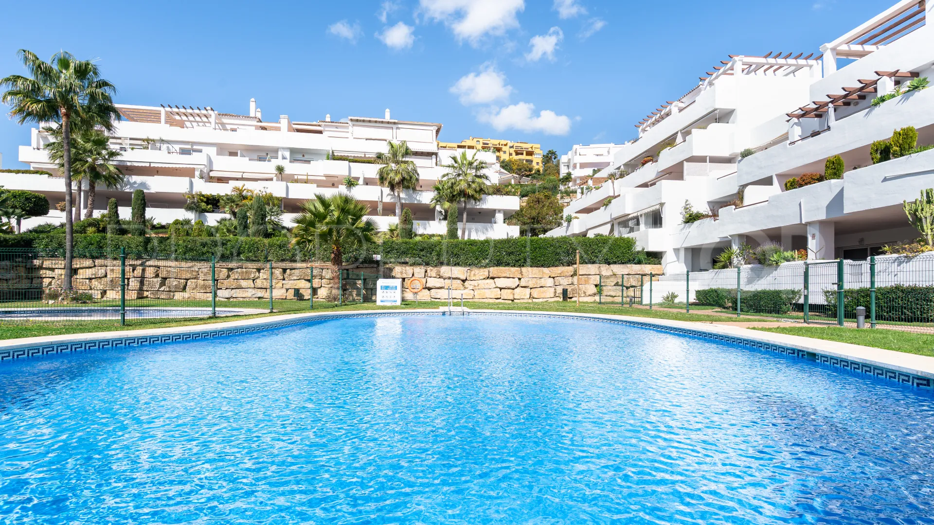 For sale duplex penthouse with 2 bedrooms in Selwo
