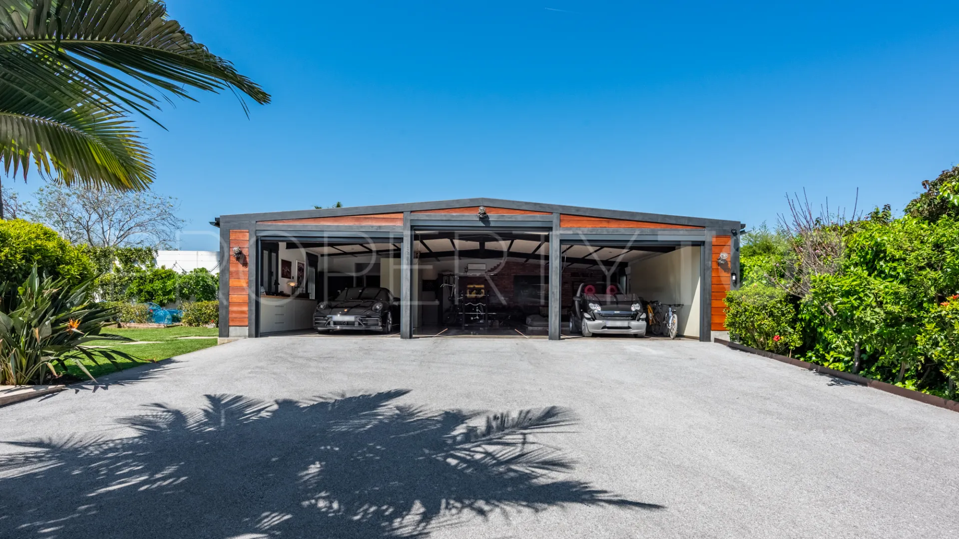 Comprar villa de 4 dormitorios en San Pedro de Alcantara