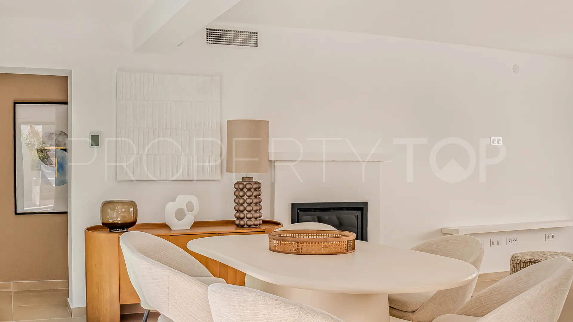 For sale 4 bedrooms villa in Nueva Andalucia