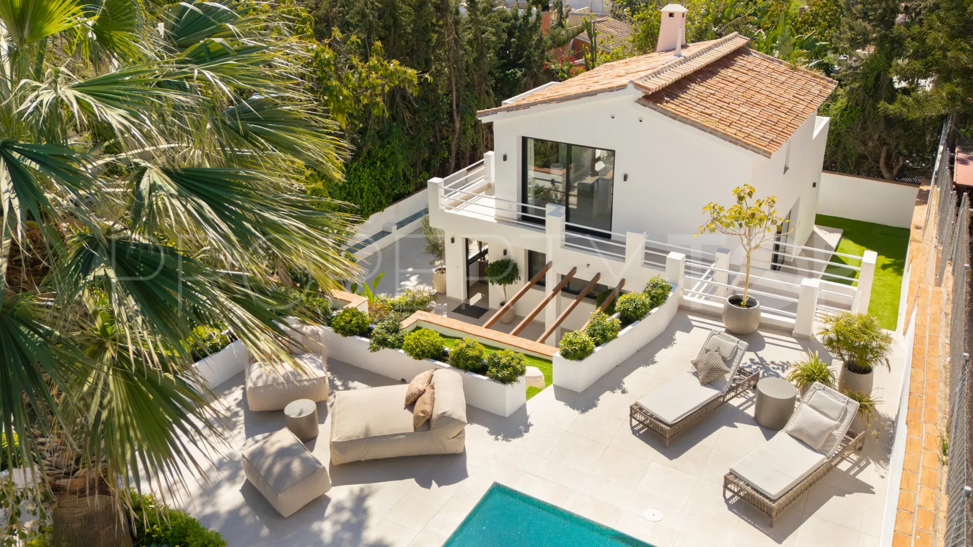 For sale 4 bedrooms villa in Nueva Andalucia