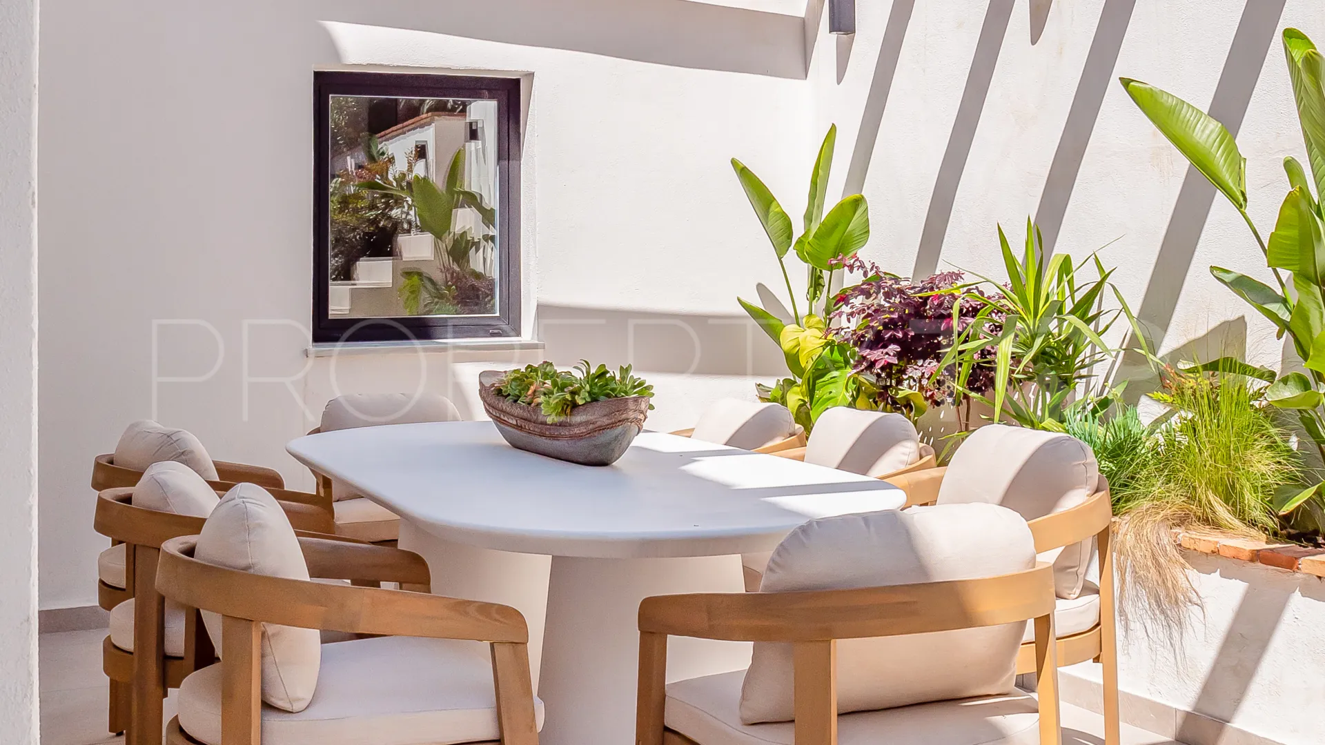 For sale 4 bedrooms villa in Nueva Andalucia