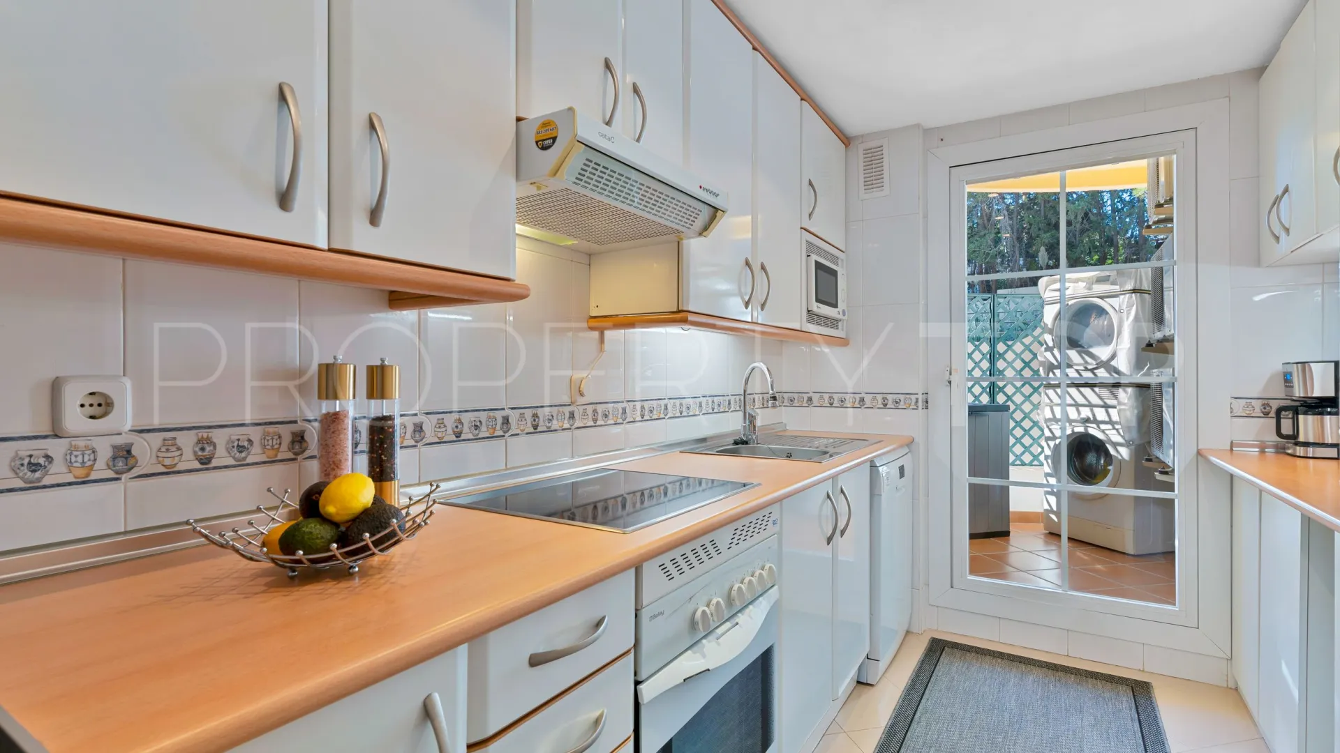 Apartamento con 2 dormitorios en venta en Señorio de Aloha