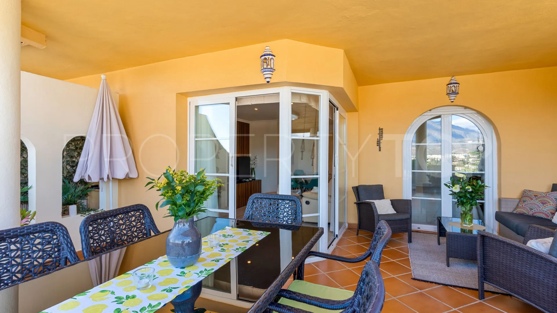 Apartamento con 2 dormitorios en venta en Señorio de Aloha