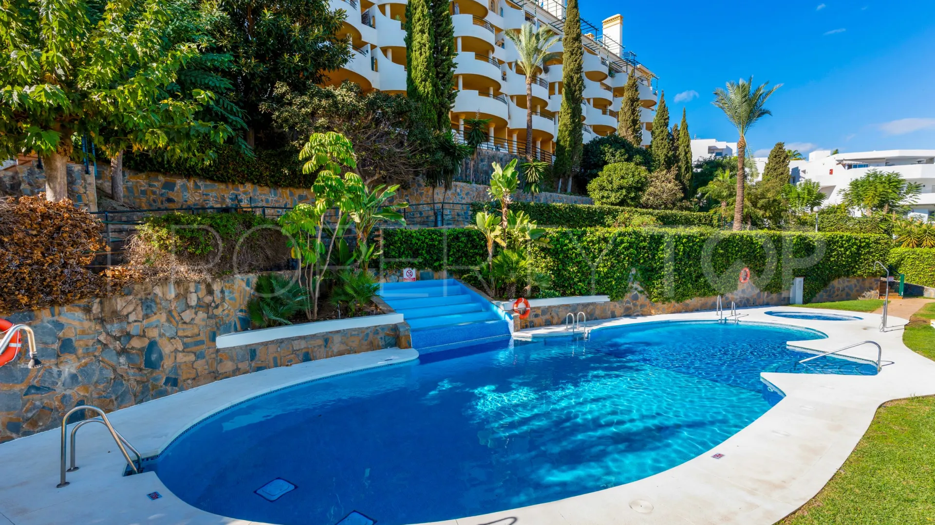 Apartamento con 2 dormitorios en venta en Señorio de Aloha