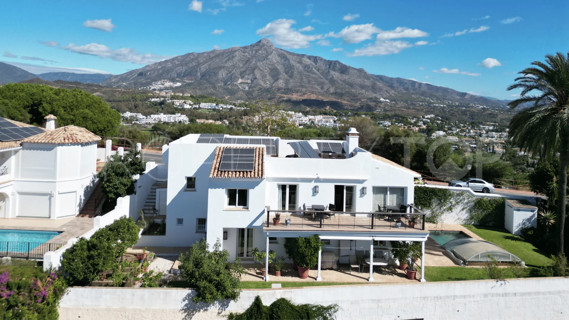 Villa in Nueva Andalucia for sale