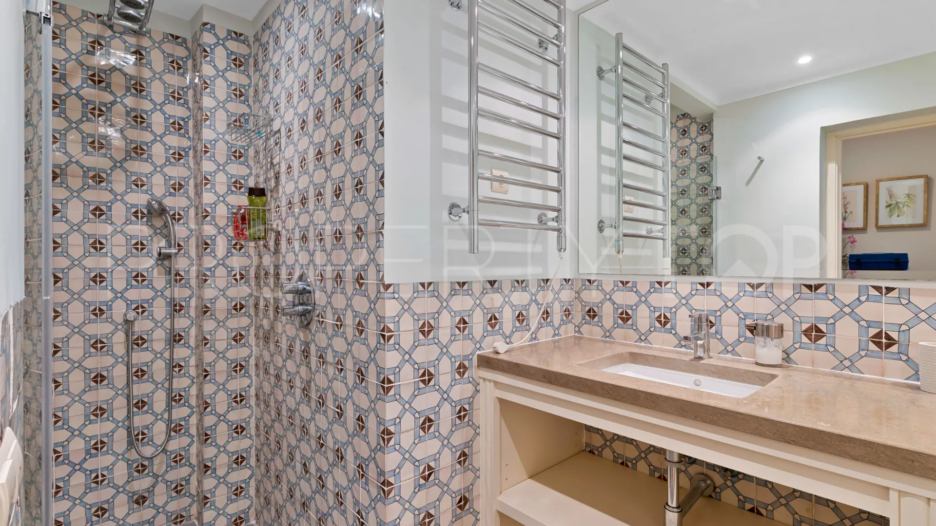 Villa in Nueva Andalucia for sale