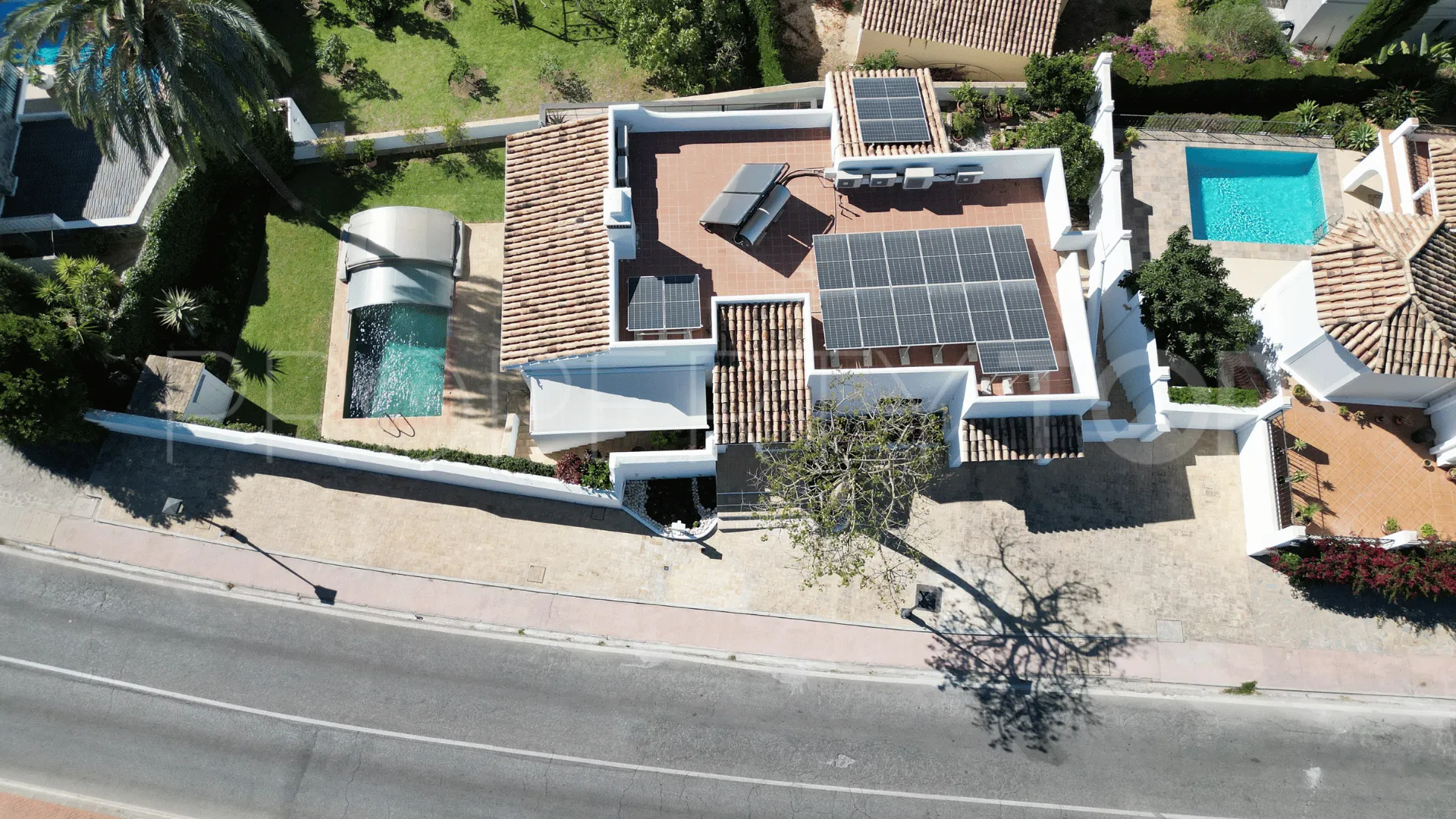 Villa in Nueva Andalucia for sale
