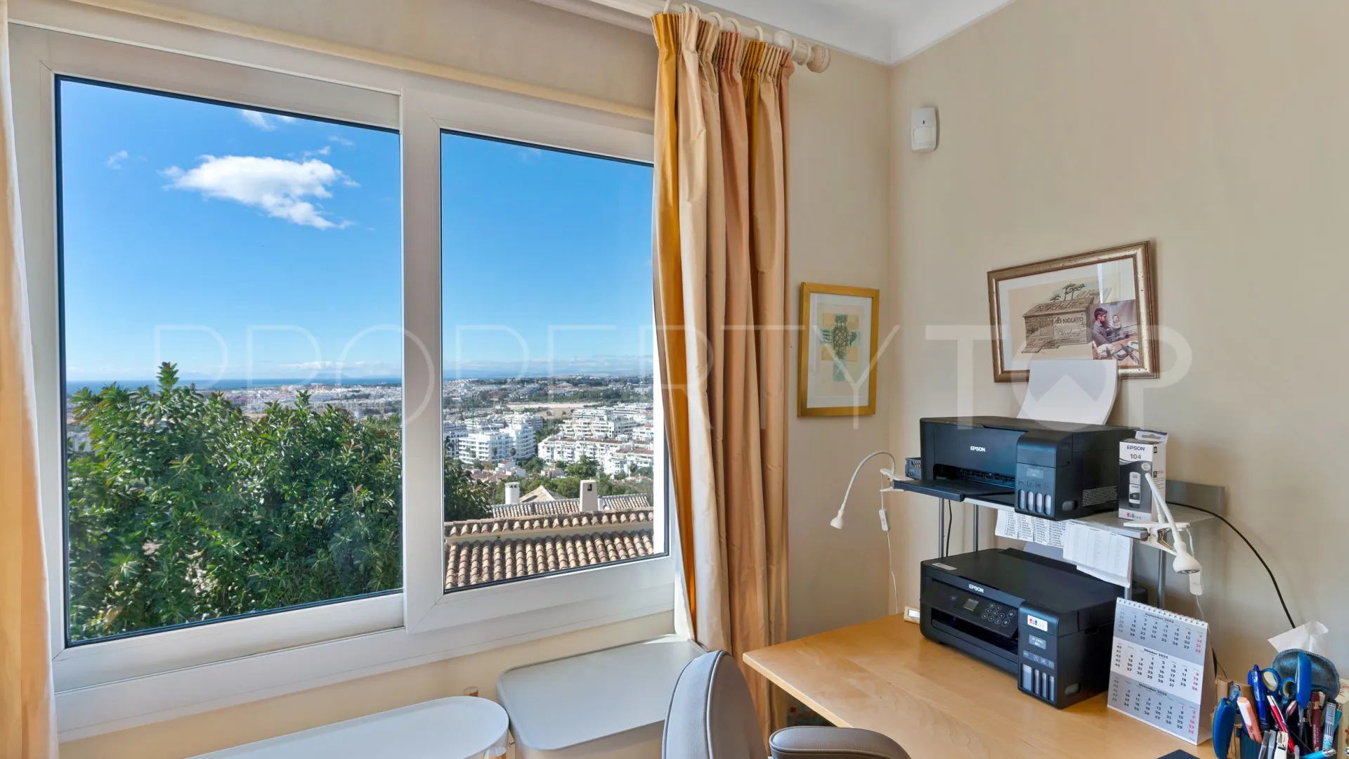 Villa in Nueva Andalucia for sale