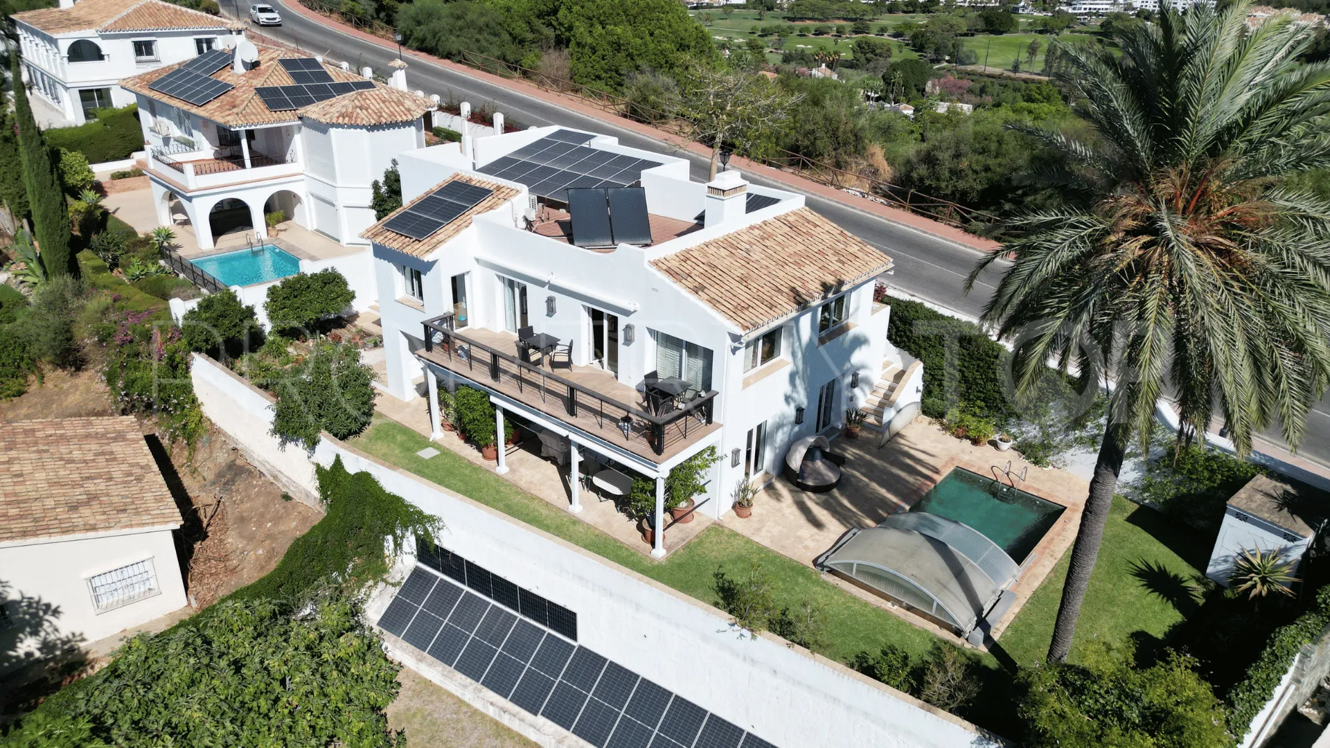 Villa in Nueva Andalucia for sale