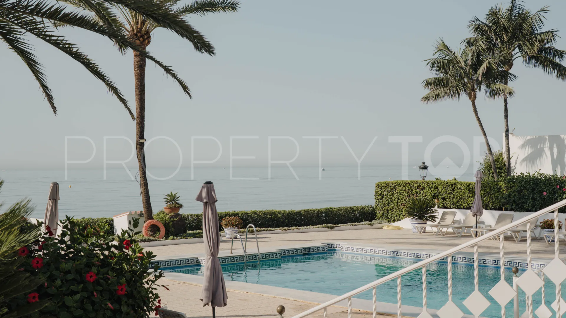 Semi detached villa for sale in Marbella with 3 bedrooms