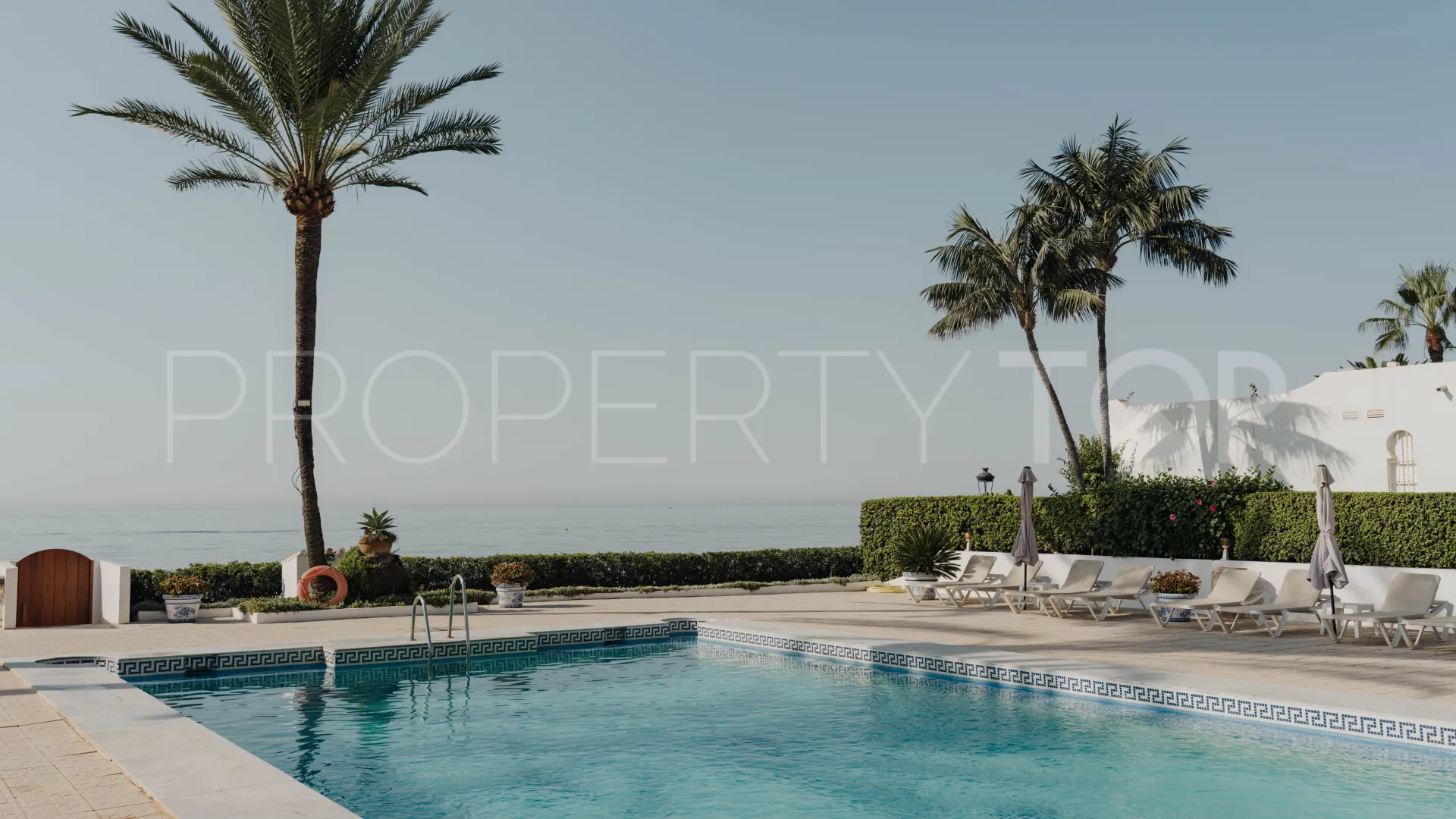 Semi detached villa for sale in Marbella with 3 bedrooms