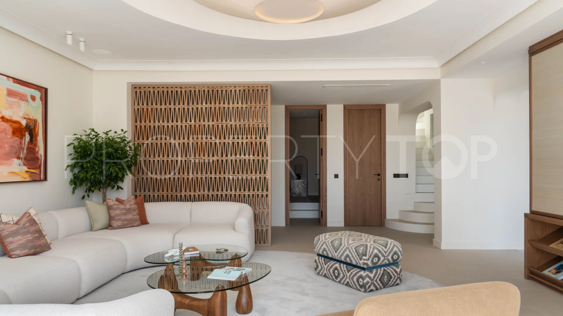 Semi detached villa for sale in Marbella with 3 bedrooms