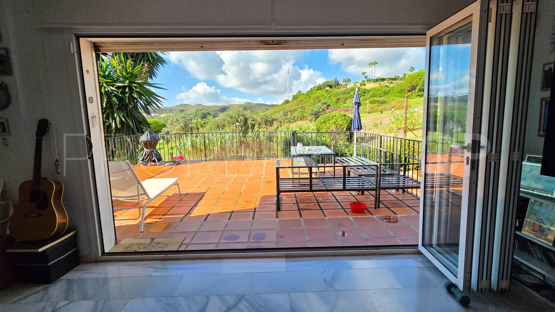 For sale semi detached villa in La Duquesa