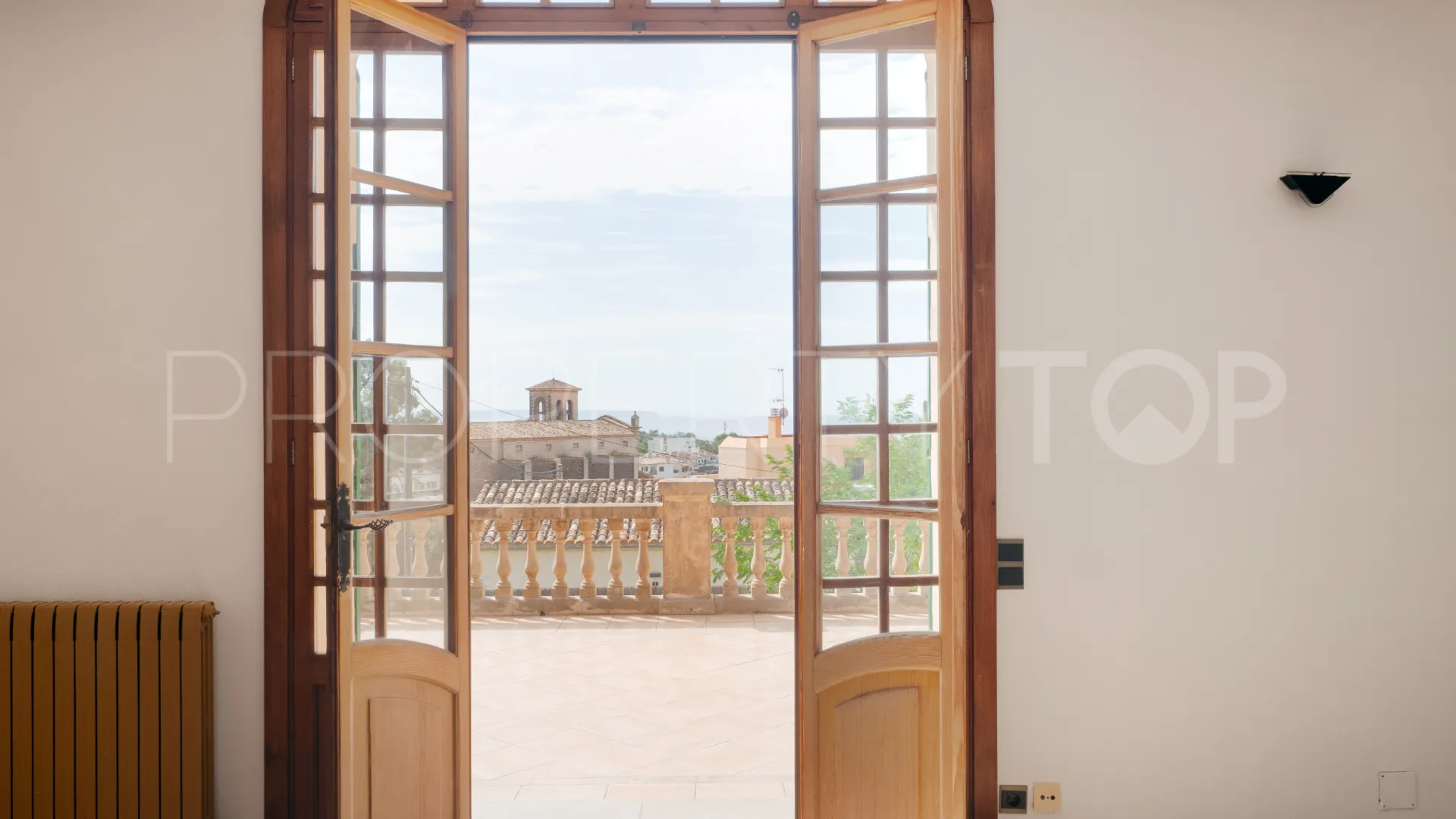 For sale house in Génova with 6 bedrooms