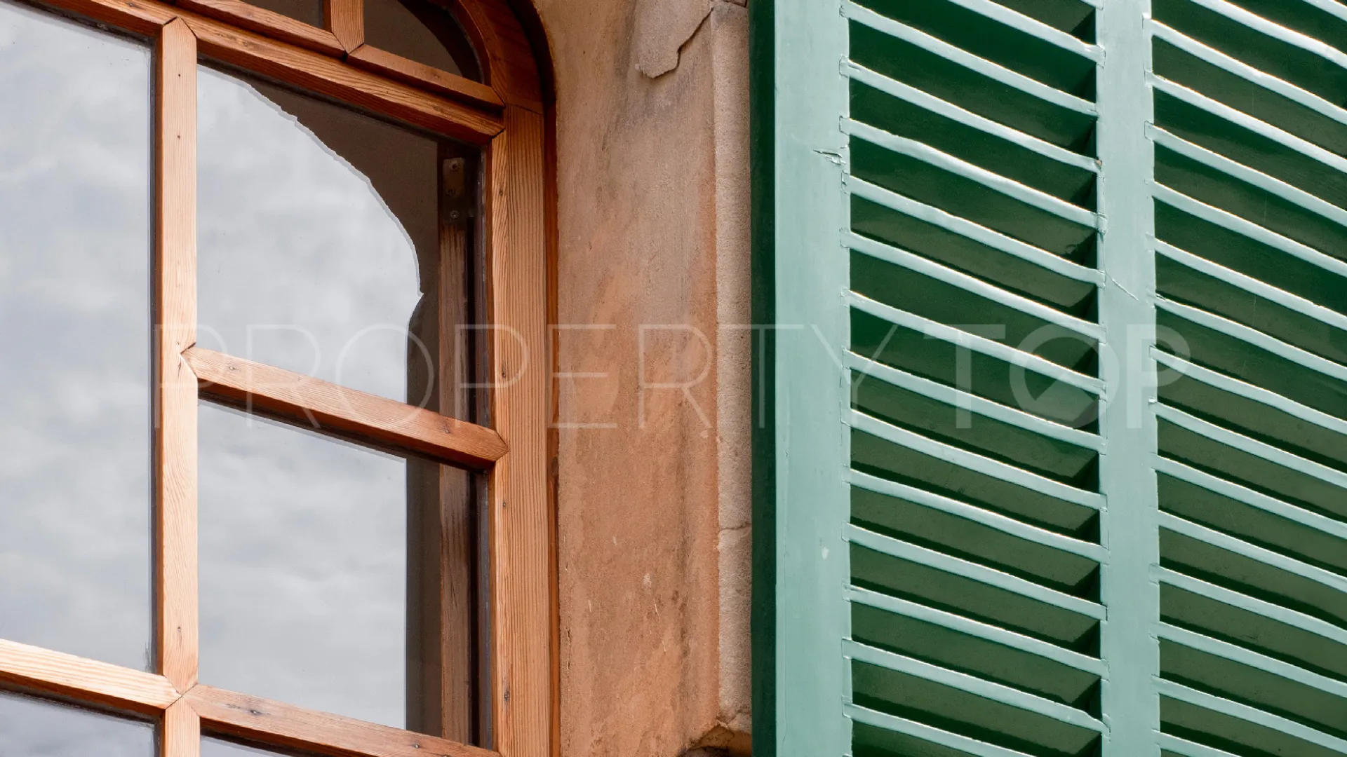 For sale house in Génova with 6 bedrooms
