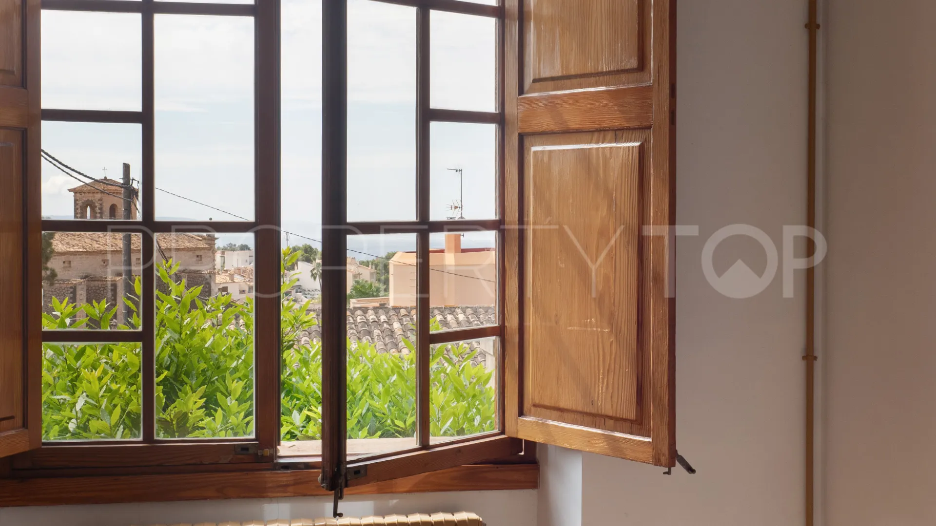 For sale house in Génova with 6 bedrooms