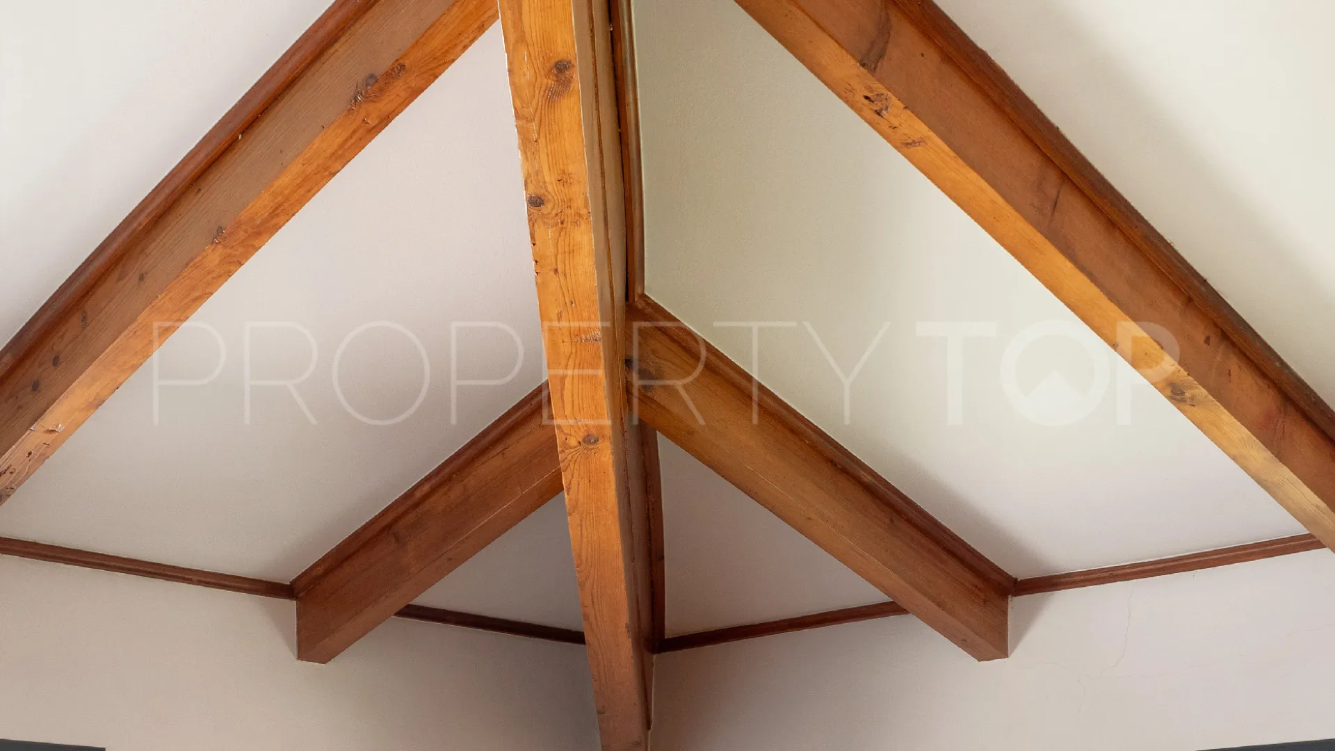 For sale house in Génova with 6 bedrooms