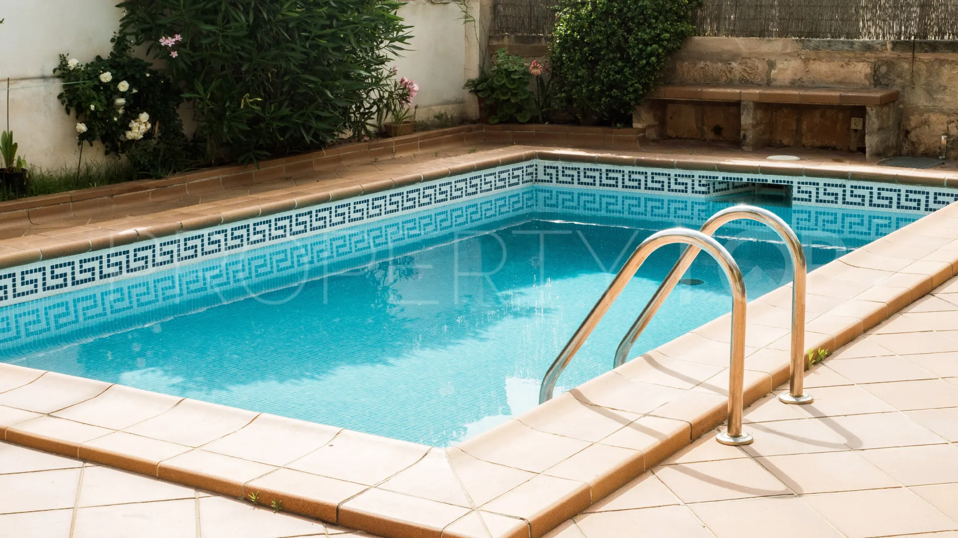 For sale house in Génova with 6 bedrooms
