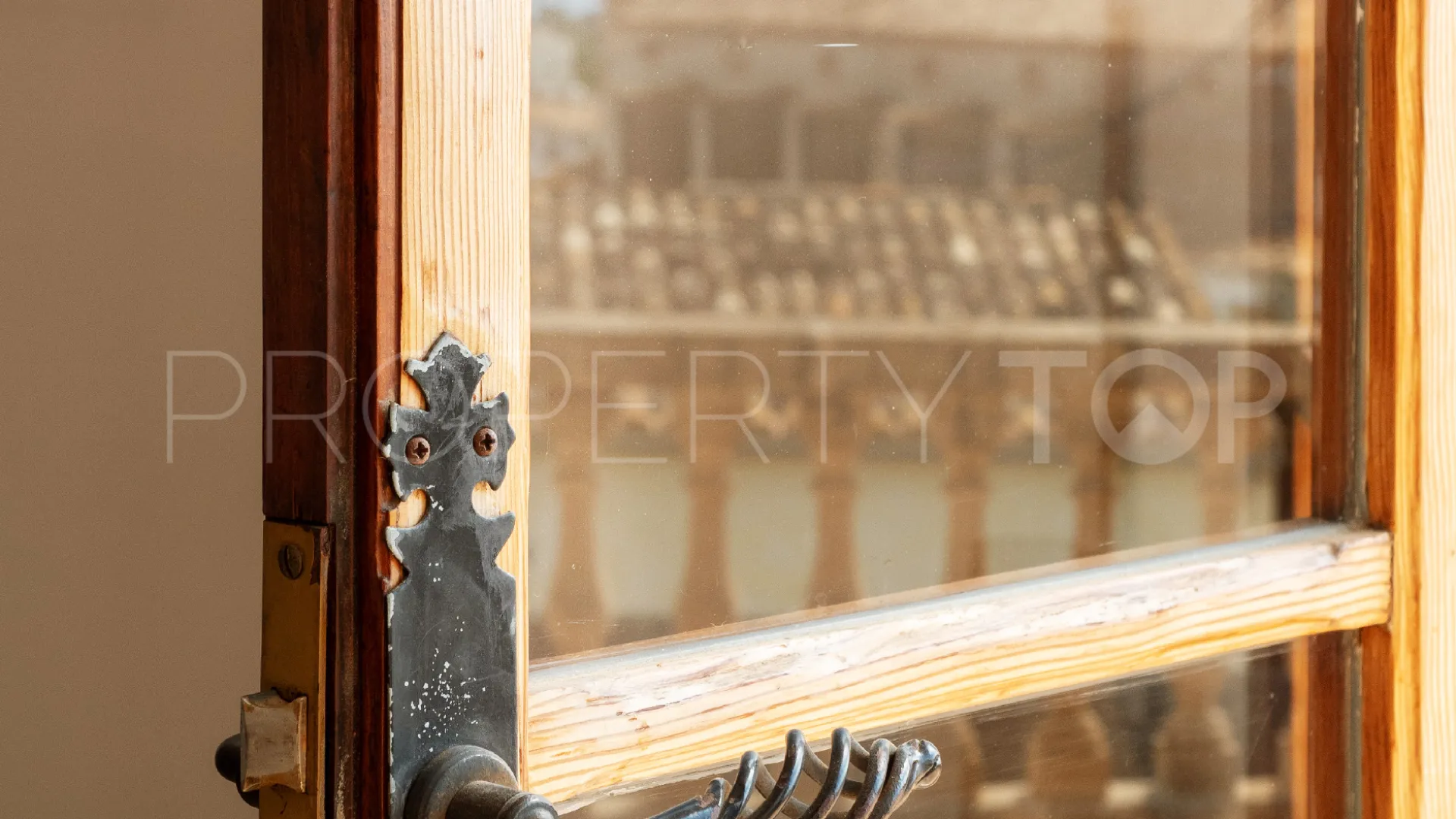 For sale house in Génova with 6 bedrooms
