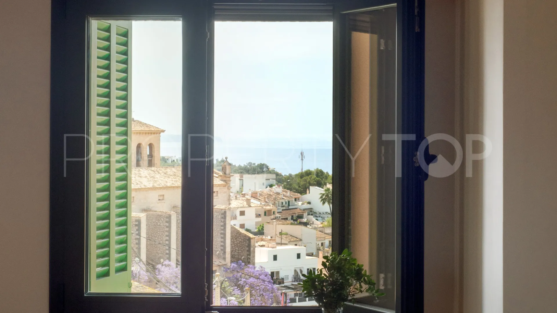For sale house in Génova with 6 bedrooms