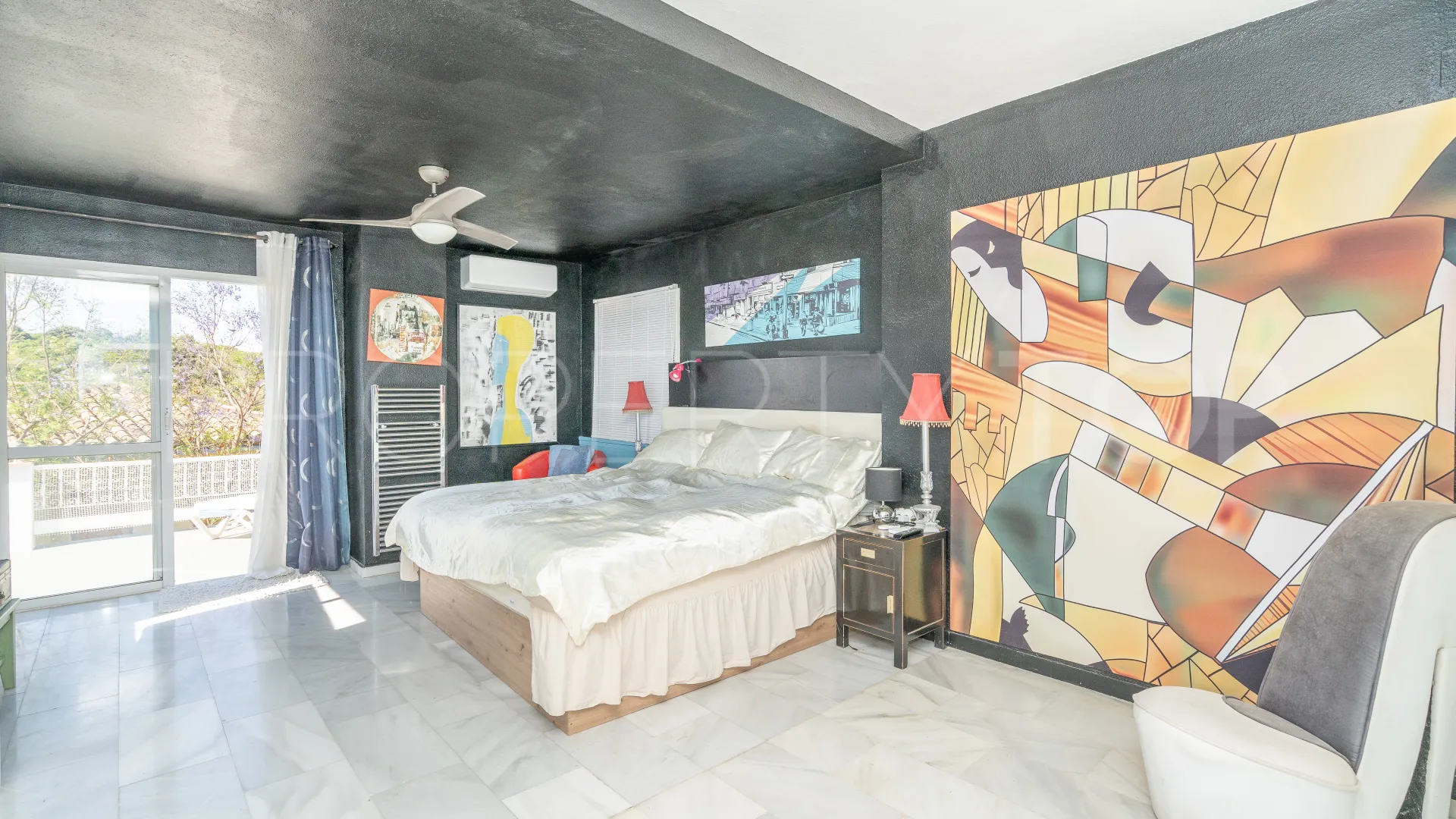 Villa de 4 dormitorios a la venta en Estepona Golf