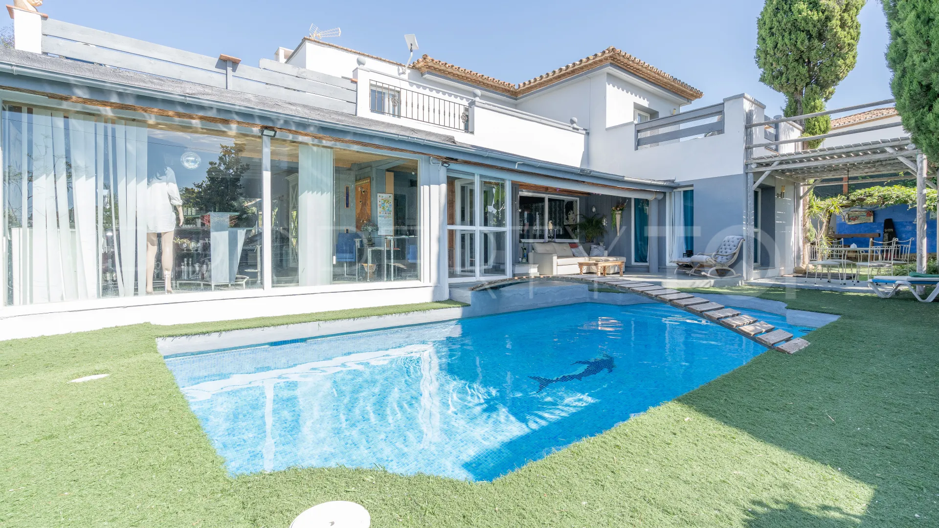 Villa de 4 dormitorios a la venta en Estepona Golf