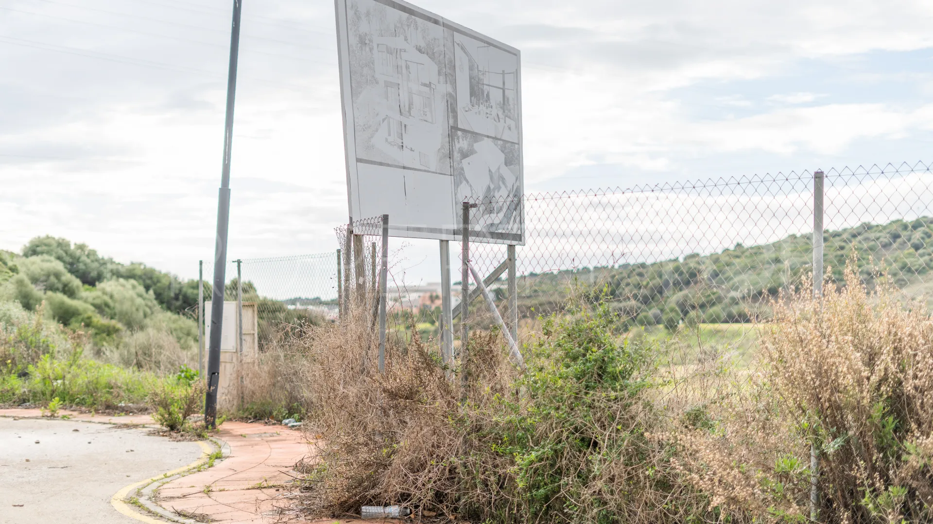Plot in Valle Romano for sale